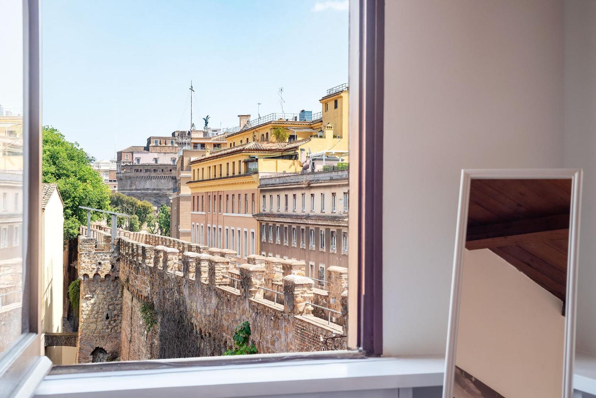 2 Bedroom Flat With Vatican Terrace Rome
