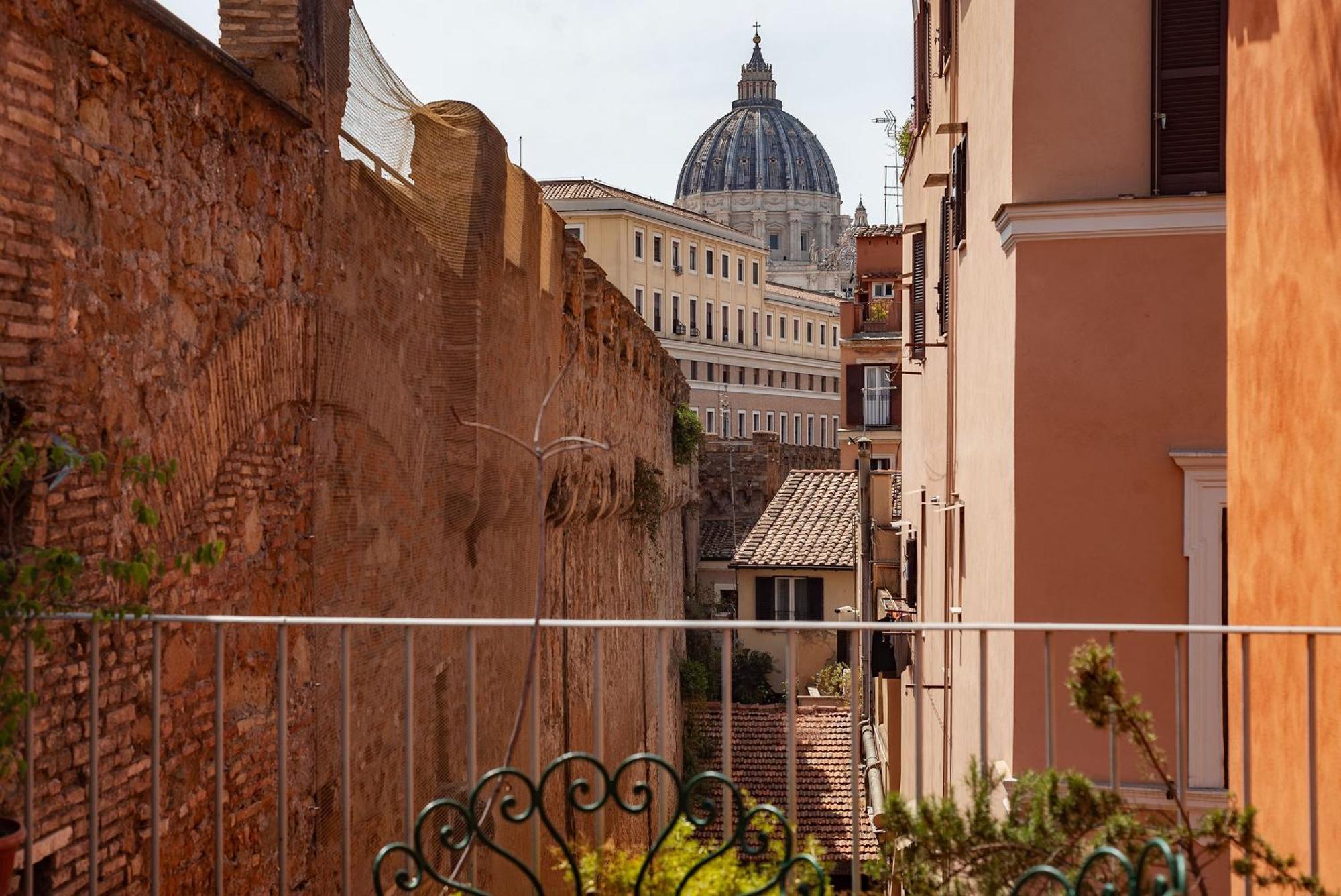 2 Bedroom Flat With Vatican Terrace * Roma