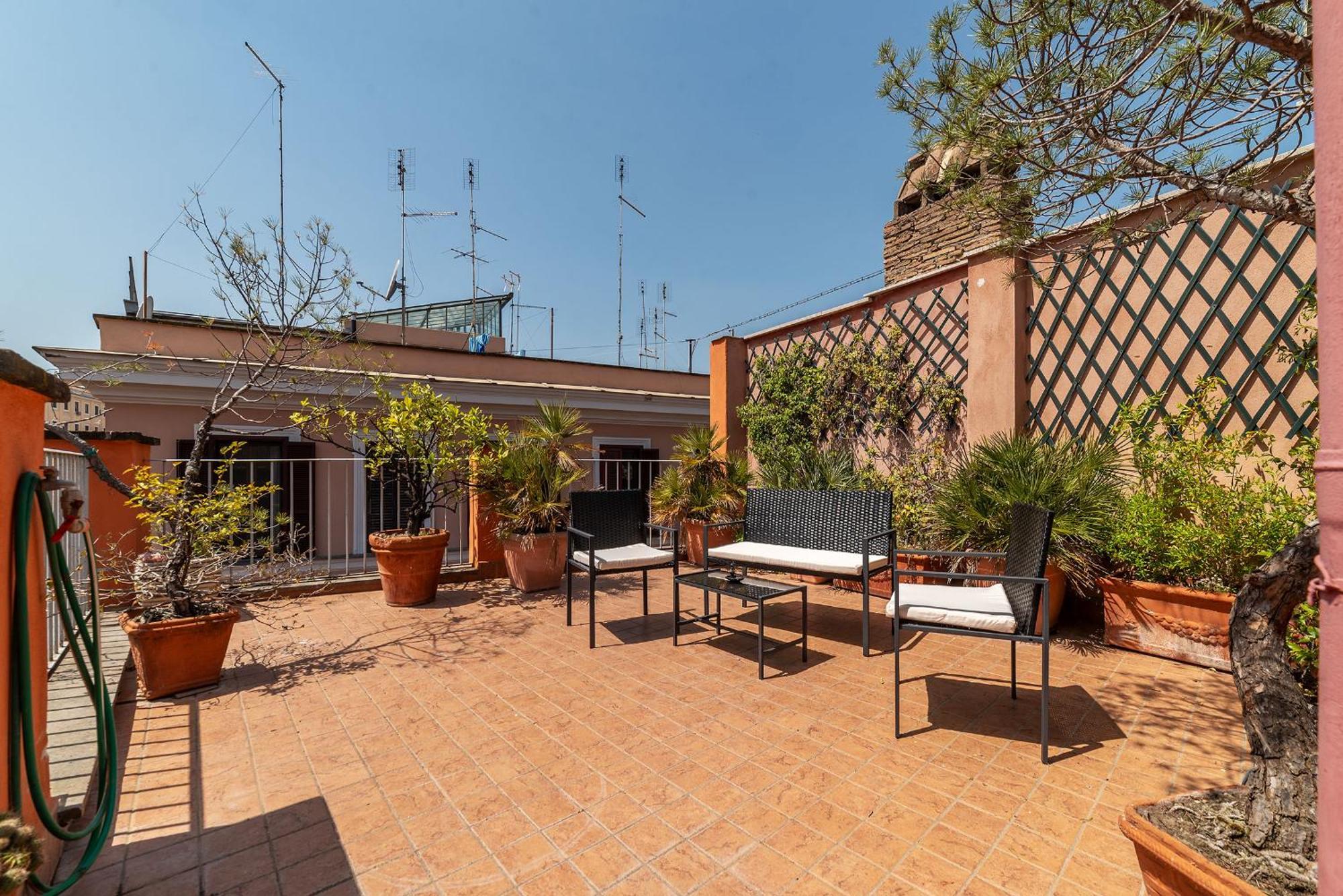 2 Bedroom Flat With Vatican Terrace * Roma