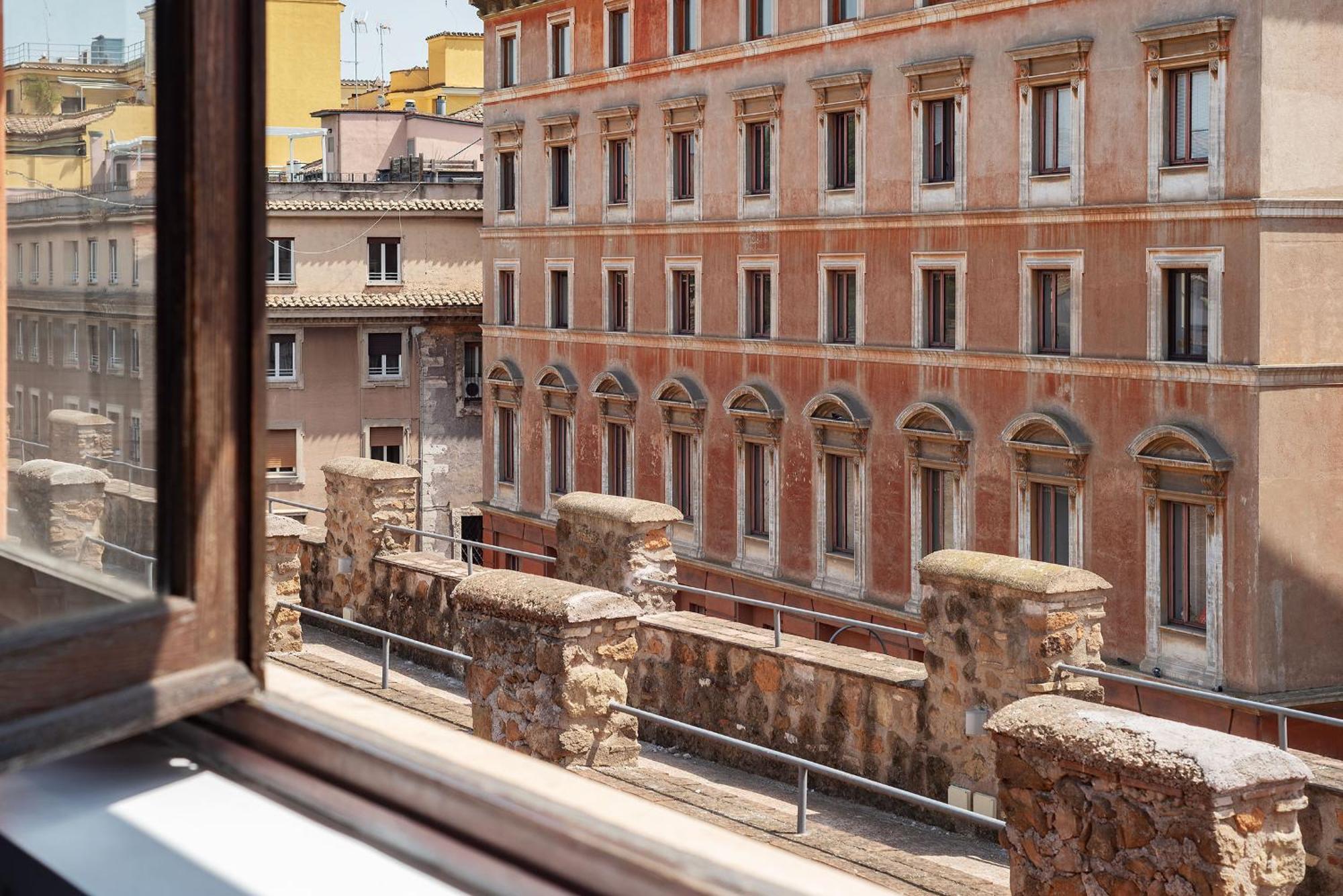 Apartment 2 Bedroom Flat With Vatican Terrace Rome